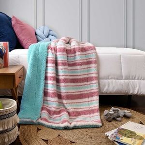 Life Comfort Kids Ultimate Sherpa Fleece Throw Pink